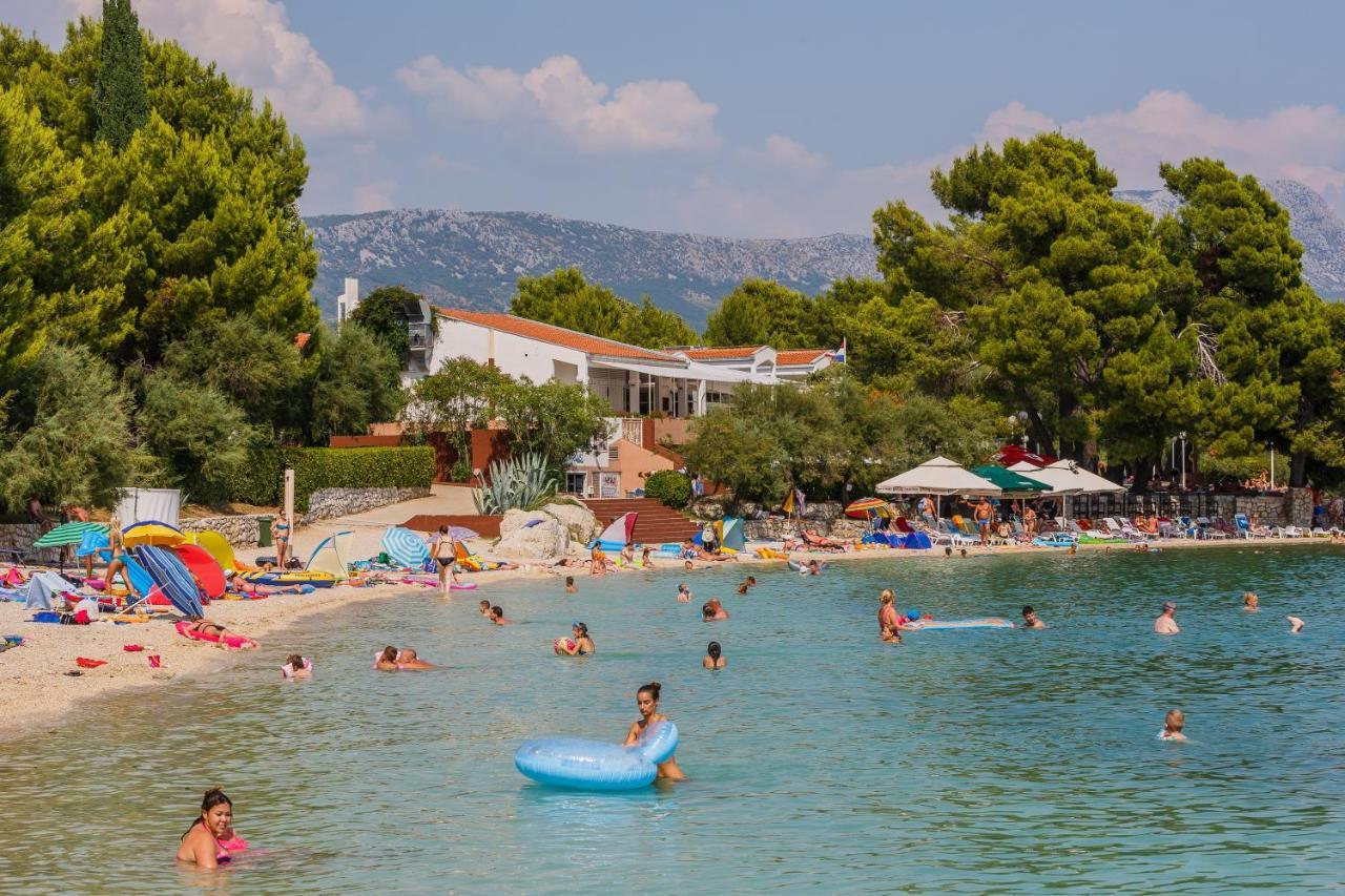 Apartments With A Parking Space Kastel Stafilic, Kastela - 16086 Экстерьер фото